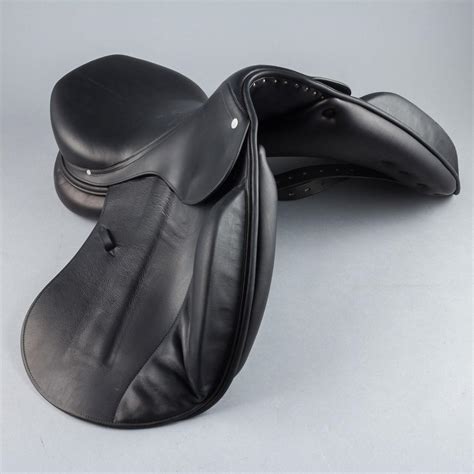 hermès dressage saddle price